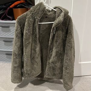 Uniqlo windproof fluffy hoodie Womens size M